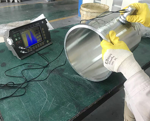 Ultrasonic detector